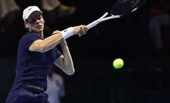 Sinner verslaat Alcaraz in Six Kings Slam en vangt 6 miljoen euro