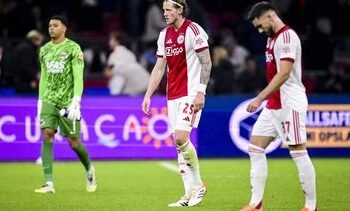 Ajax verliest thuisduel met AZ en raakt verder achterop
